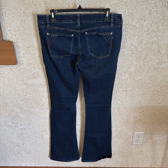 WHBM Skinny Flare Jeans - Picture 4 of 12